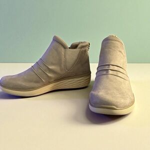 NIB RYKA Water Repellent Mourning Dove Ankle Boots w/ Leopard Accent on Heel 7.5